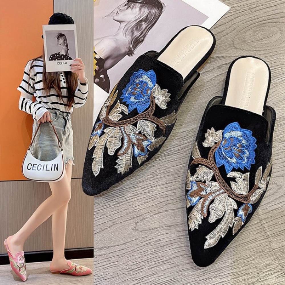 Women's Summer Outdoor Slippers Large Size New Pointed Embroidered Mules Flat Fashion Closed Toe Lazy Half Slippers, Women Shoes